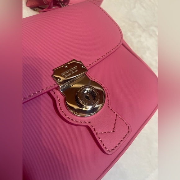 Burberry bubblegum pink Leather Bag - Picture 6 of 10